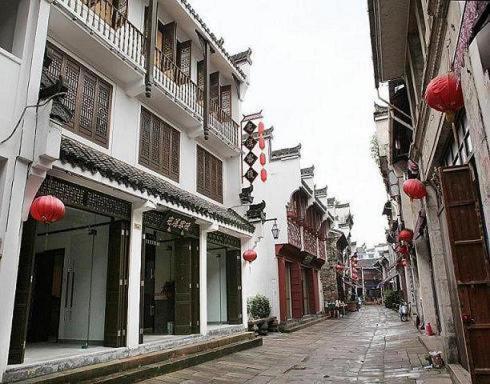 Tun XI Lodge Montes Huang Exterior foto